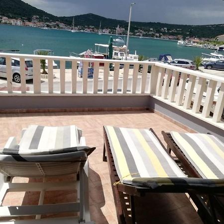 Apartment Josip - 5 M From Beach Vinišće Kültér fotó