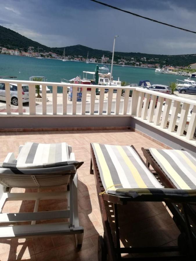 Apartment Josip - 5 M From Beach Vinišće Kültér fotó